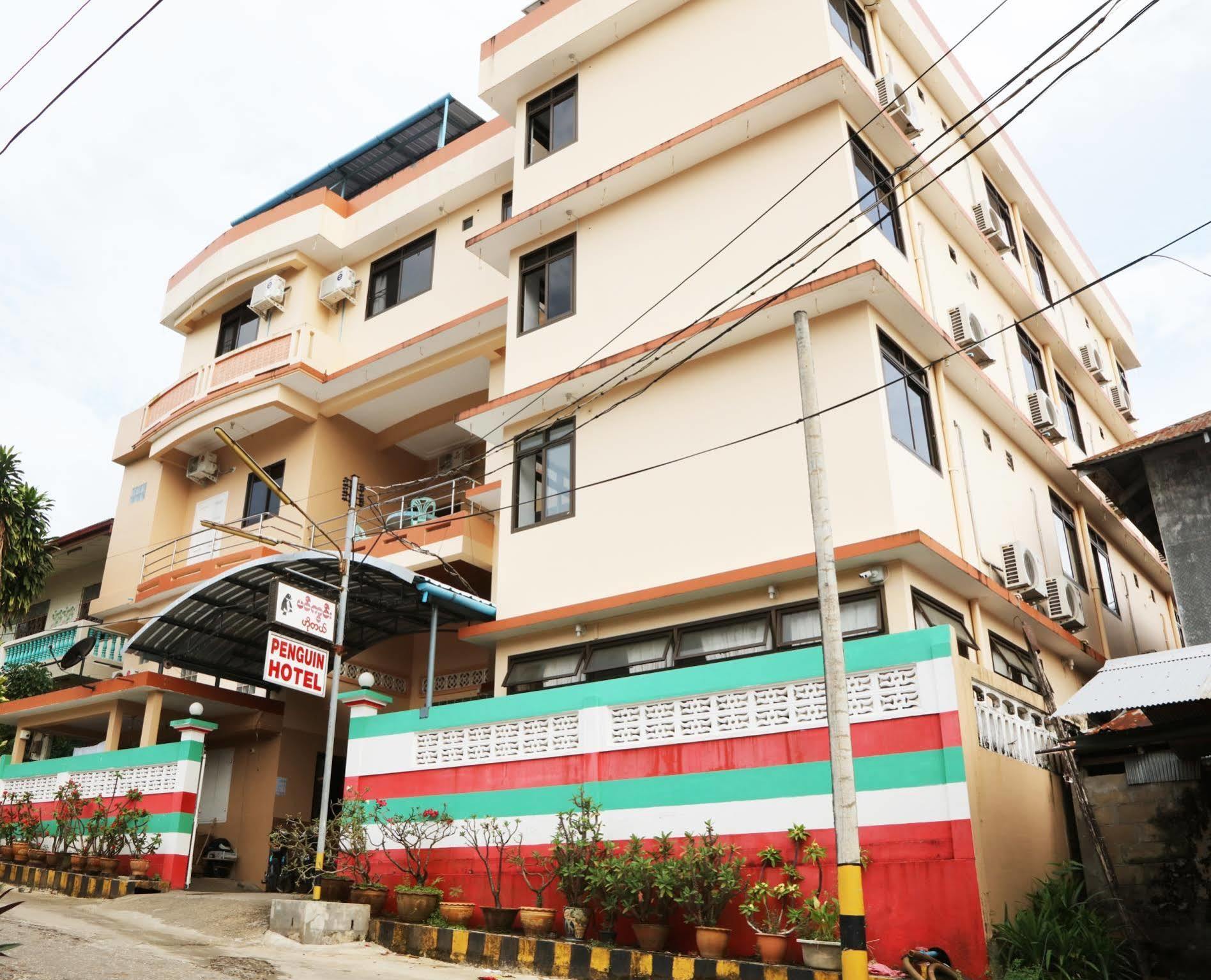 Penguin Hotel Kawthaung Exterior photo